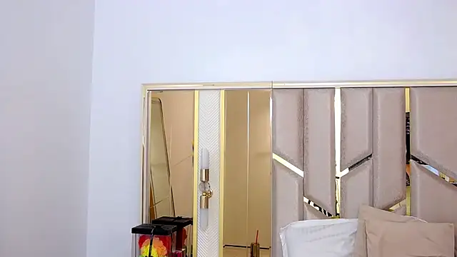 AnabelleWesst online show from April 1, 6:14 am