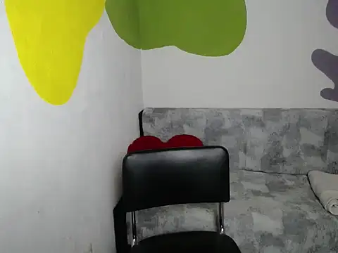 divina kira online show from December 1, 1:58 pm