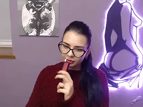 divina kira online show from January 15, 10:32 am