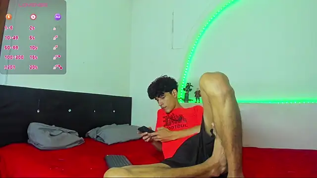 kaiborman00 online show from April 11, 3:12 am