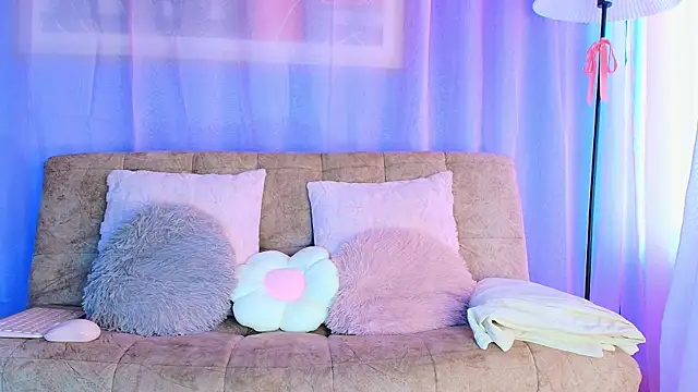 lizzy kane online show from April 16, 8:30 pm