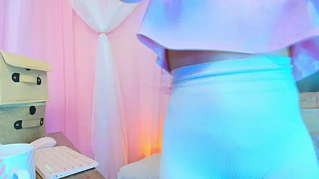 lizzy kane online show from March 5, 8:15 pm