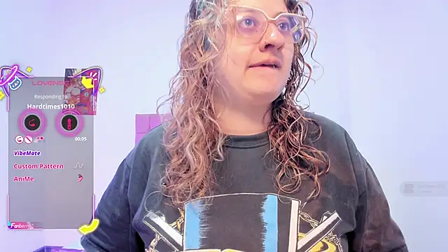 AnnieAtHome online show from November 29, 9:30 pm