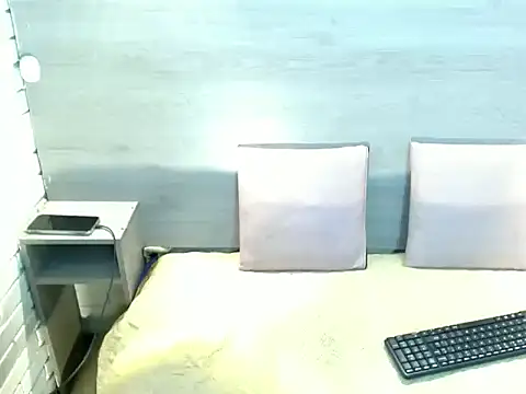 MiaSweetx1X online show from November 15, 2:23 am