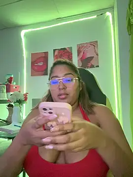 morena-2025 online show from May 28, 2:20 am