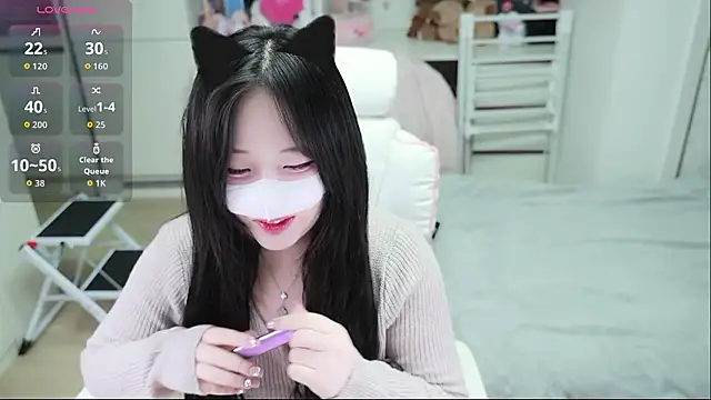 kimhyeona2005 online show from April 5, 11:31 am