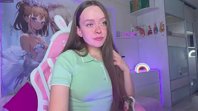 CheekySashaCharm online show from April 19, 6:32 pm