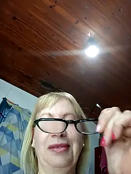 SexyMilf1211 online show from November 19, 11:10 am