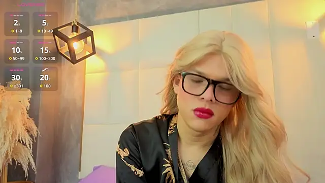 Valentino moretti online show from May 19, 12:12 pm