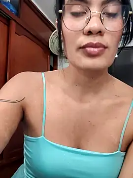 Mia saaenz online show from November 14, 9:15 pm