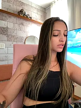 BelleLouise13 online show from September 18, 1:31 pm