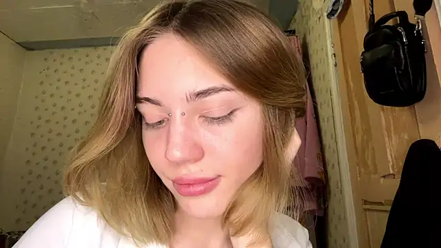 MelaineAytes online show from November 22, 10:18 am