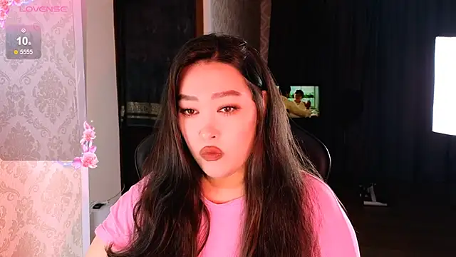 Emma Uilson online show from November 19, 11:32 am