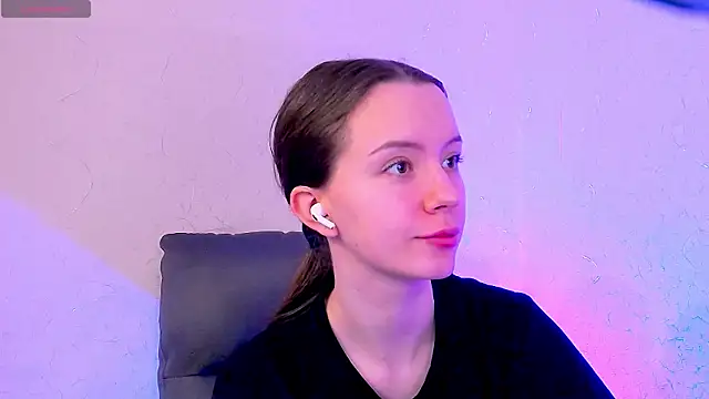 BellaVelure6767 online show from April 15, 2:45 am