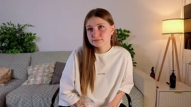 LesaFeldker online show from November 30, 1:21 am