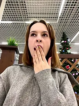 hani obsessed online show from December 22, 10:18 am