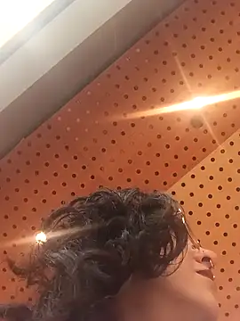 Melinerd online show from April 8, 6:21 pm