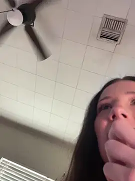 imemmarae online show from November 20, 8:10 pm