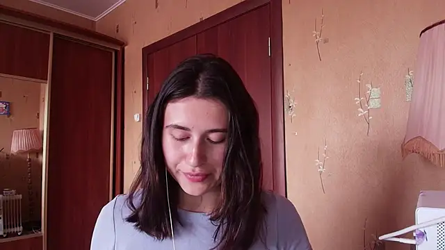 KristinaScott online show from April 19, 4:18 pm