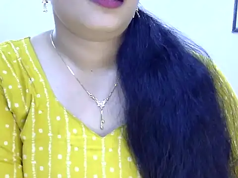 Muskan Jha online show from June 3, 11:33 am