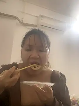 yiyi0316 online show from November 21, 4:53 pm