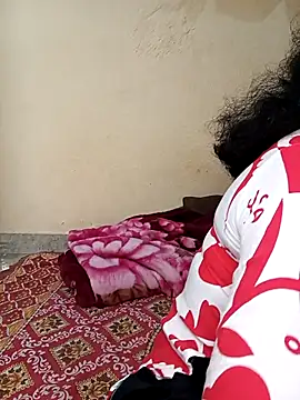 Desi Hot Queen online show from December 20, 4:05 am