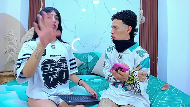 Loversinfire2 online show from February 20, 10:10 pm