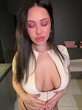 Lolla dolly online show from November 28, 9:29 pm