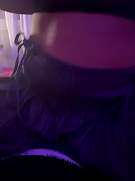 lunamartiness1 online show from November 23, 8:10 pm