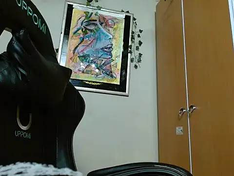 DiivaMarii online show from February 18, 12:48 pm