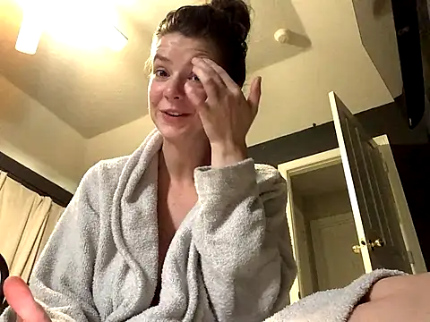 jlynn1997 online show from November 18, 3:13 pm