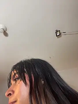 Sophie wyld online show from December 18, 5:23 am