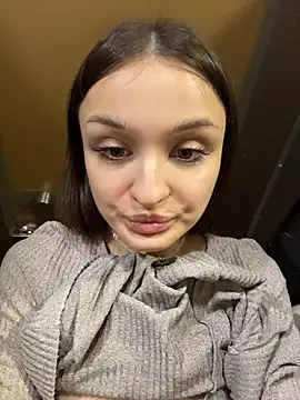 ErikaMuse online show from November 27, 9:34 am