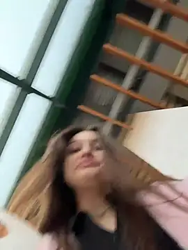 ErikaMuse online show from November 26, 9:32 am