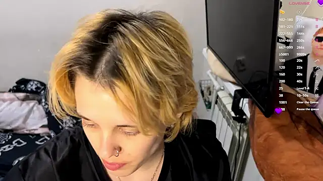 zxctoxic online show from December 1, 4:42 pm