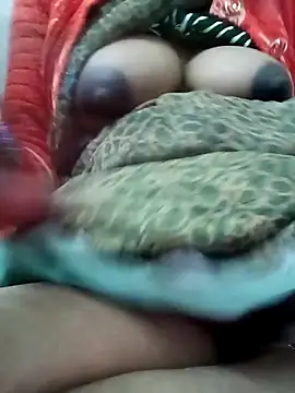 Anushasharma89 online show from February 10, 1:30 am