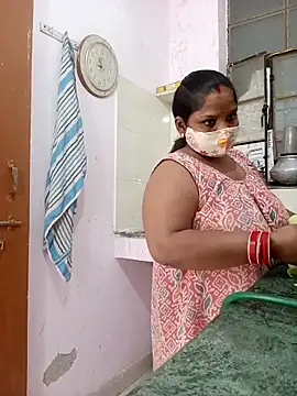 CUTE-LOVE-SWEETS online show from April 1, 3:20 pm