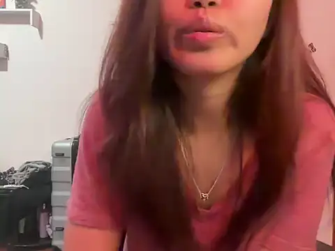 tinydaisy21 online show from November 25, 6:48 am