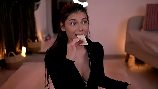 LuvCaprice online show from February 20, 5:14 pm