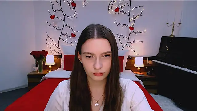 charming berry online show from November 28, 8:01 pm