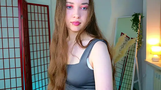 SilentLily online show from November 30, 9:30 pm