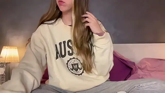 Martimartinaxx online show from April 8, 8:22 pm