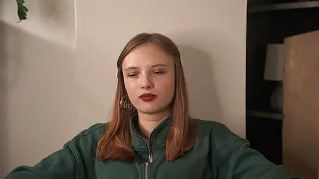 MelissiaKapaun online show from November 23, 11:01 am