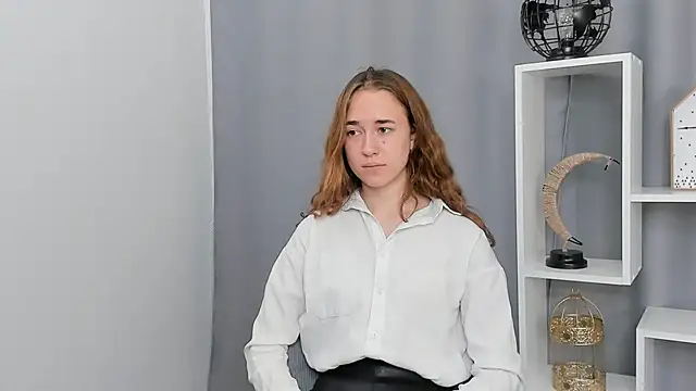 SudieNatera online show from November 21, 4:31 pm