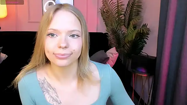 lucy loy online show from April 30, 3:06 pm