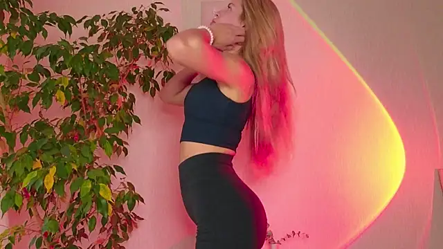 Neon Foxxxy online show from November 23, 7:00 am