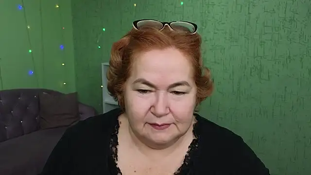 Nola Nektar online show from November 21, 6:48 am