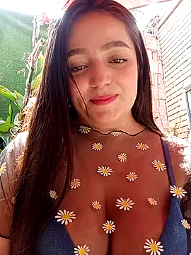 Juanita Rojas online show from December 17, 6:34 pm