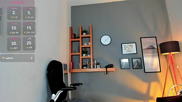 Violet Kumar online show from December 1, 7:49 pm