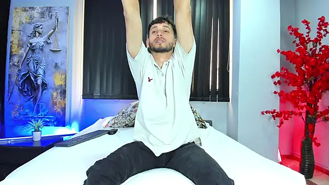 dracke and zara online show from April 6, 2:07 pm